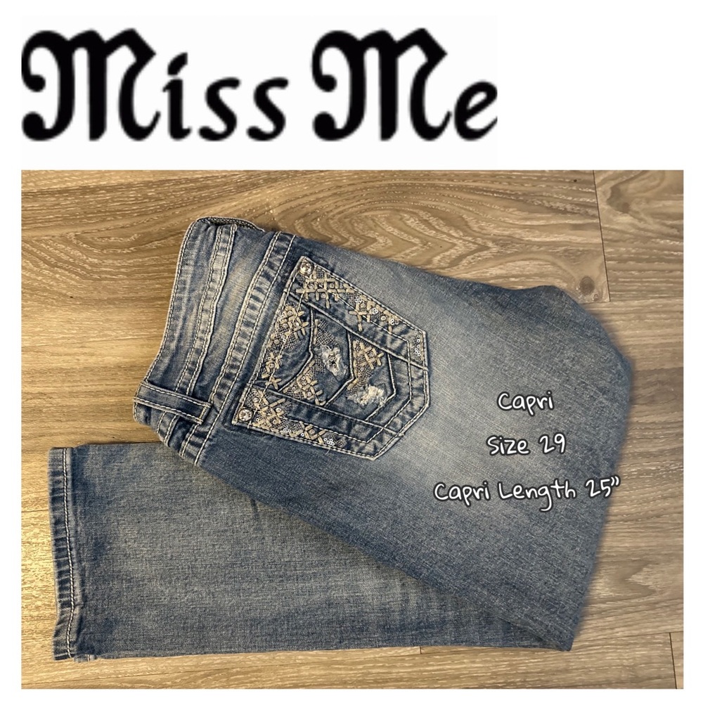 Like New MISS ME Capri Jeans - Size 29